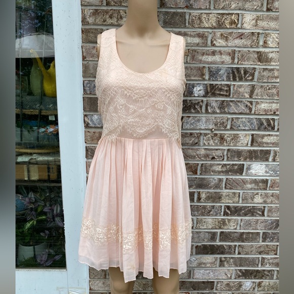 Pastel Ballet Pink & Cream/Peach Lace Balletcore Dress - Picture 3 of 9